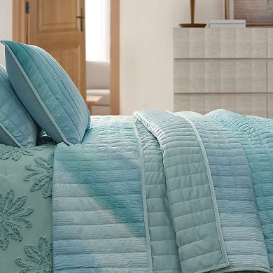 Bearpaw Marina Quilt Set with Shams