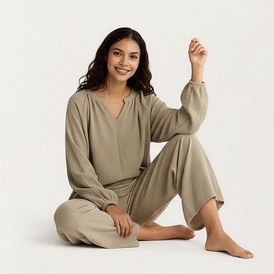 Women's 2-Piece Set Textured Long Sleeve Top with Split Neckline and Relaxed Fit Lounge Pants