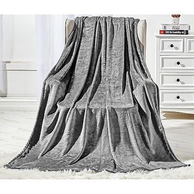 Hydrophobic Polyester Microplush & Microfiber All Season Throw Blanket