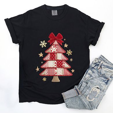 Christmas Tree Red Patchwork Print - Women's Garment Dyed Graphic T-Shirt