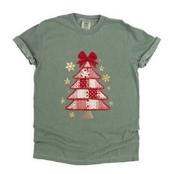 Christmas Tree Red Patchwork Print - Women's Garment Dyed Graphic T-Shirt