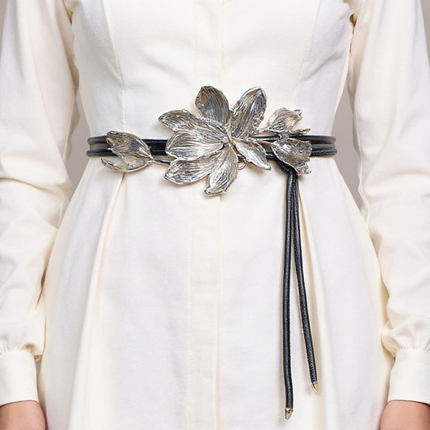 Women's Floral Waist Belt with Sculpted Petal Design and