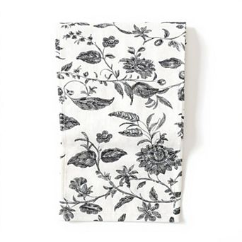 Ornate Damask Table Runner with Intricate Scroll Pattern