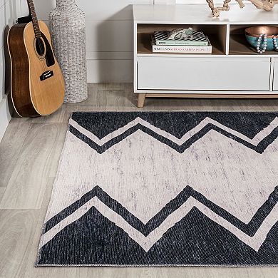 Siksak Modern Chevron Border Machine-washable Runner Rug