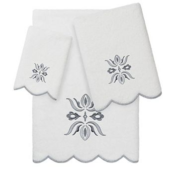 Linum Home Textiles 3 pc Flower Crest Scallop Embellished Towel Set