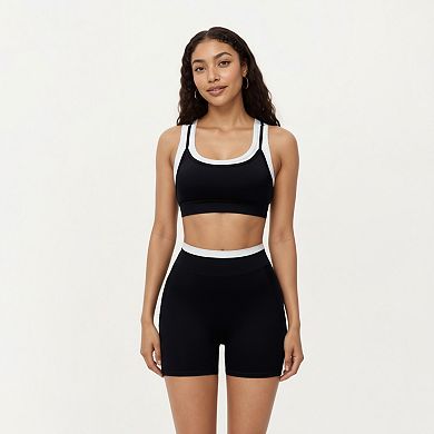 Women's Double Layer Scoop Neck Sports Bra with Smooth Stretch Fabric and Soft Supportive Fit
