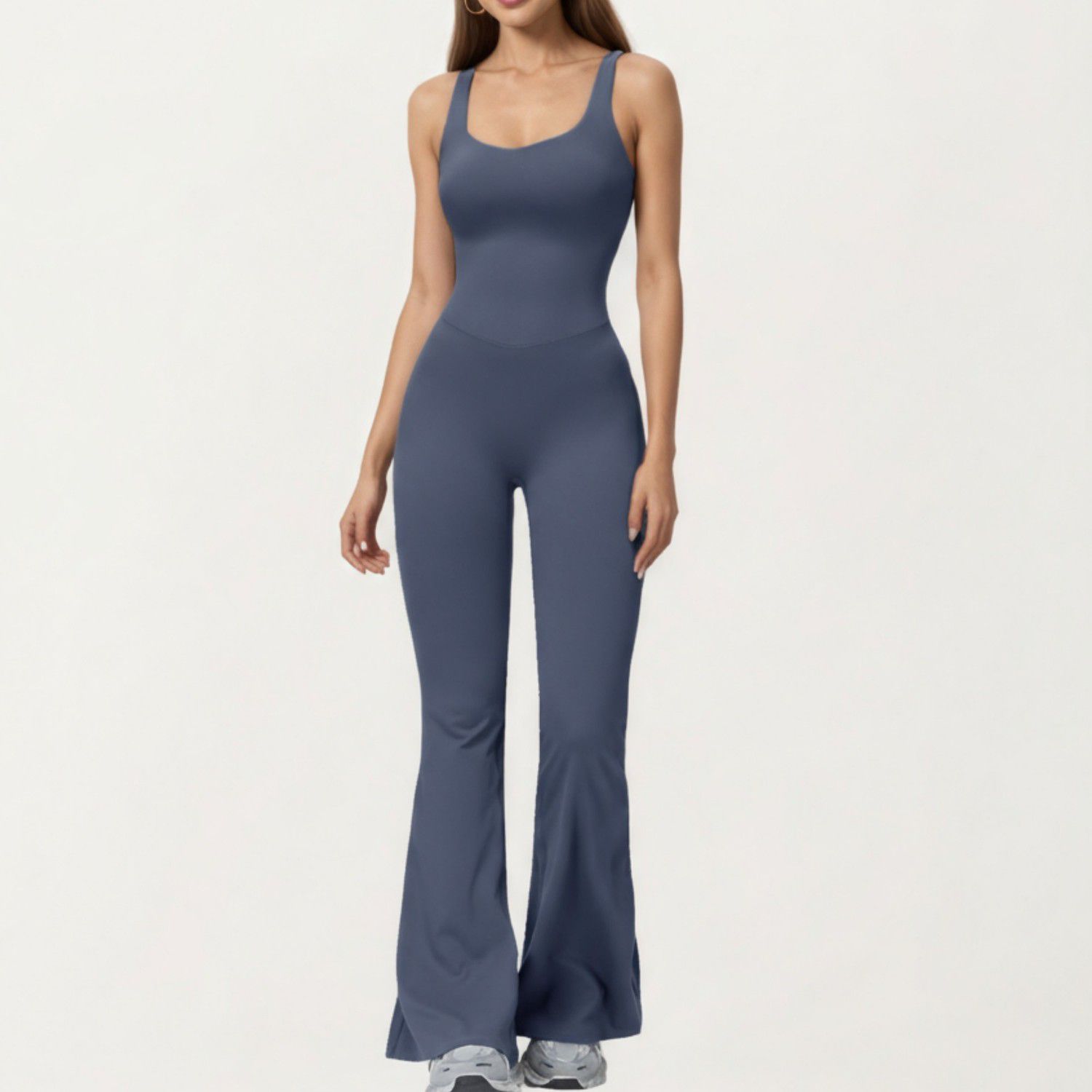 Женские комбинезоны Scoop Neck Flare Leg One-Piece Activewear Jumpsuit with Contoured Fit