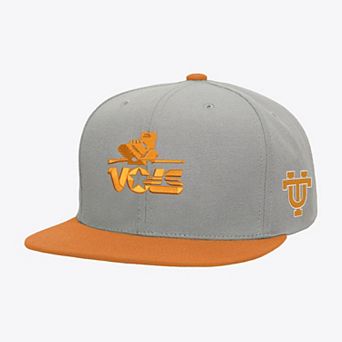 Men's Mitchell & Ness Gray/Tennessee Orange Tennessee Volunteers Plaid OG Snapback Hat