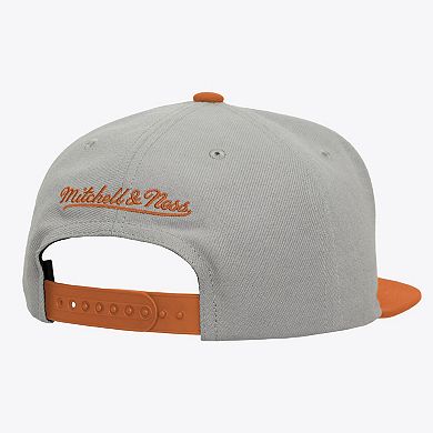 Men's Mitchell & Ness Gray/Texas Orange Texas Longhorns Plaid OG Snapback Hat