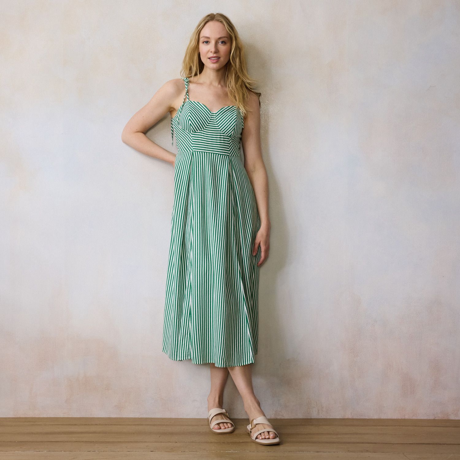 Женские платья LC Lauren Conrad Petite LC Lauren Conrad Smocked Fit & Flare Midi Dress