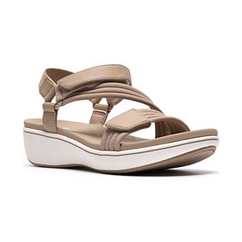 Clarks® Cloudsteppers BreezeRae Sun Women's Cushioned Slingback Sandals