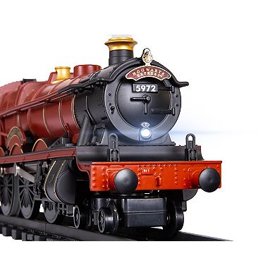 Lionel Hogwarts Express Battery O Gauge Train Set with Remote & Smoke Effects