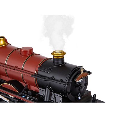 Lionel Hogwarts Express Battery O Gauge Train Set with Remote & Smoke Effects