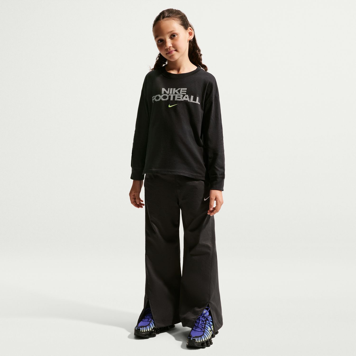 Детская футболка Nike Football Graphic Long-Sleeve, цвет: Чёрный — фото 1