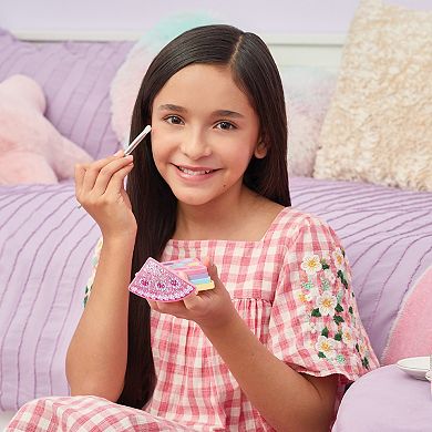 Make It Real 21-pc. That Takes the Cake! Cosmetic Palette Beauty Set