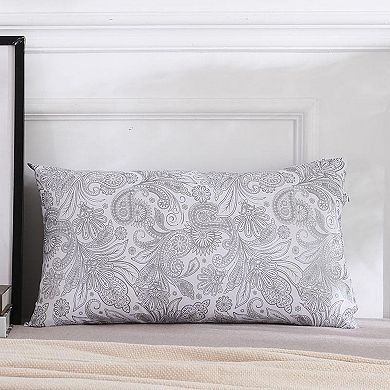 Amazing technique pleating details with matching decorative pillows