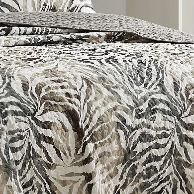 ESCA Gray Tiger Print Quilt Set