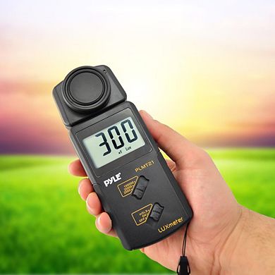 Pyle Handheld Lux Light Meter Photometer with 20,000 Lux Range (PLMT21) - Digital Display