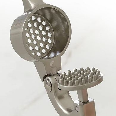 Cheer Collection Heavy Duty Garlic Crusher One Hand Press Tool for Fast Mincing and Daily Cooking