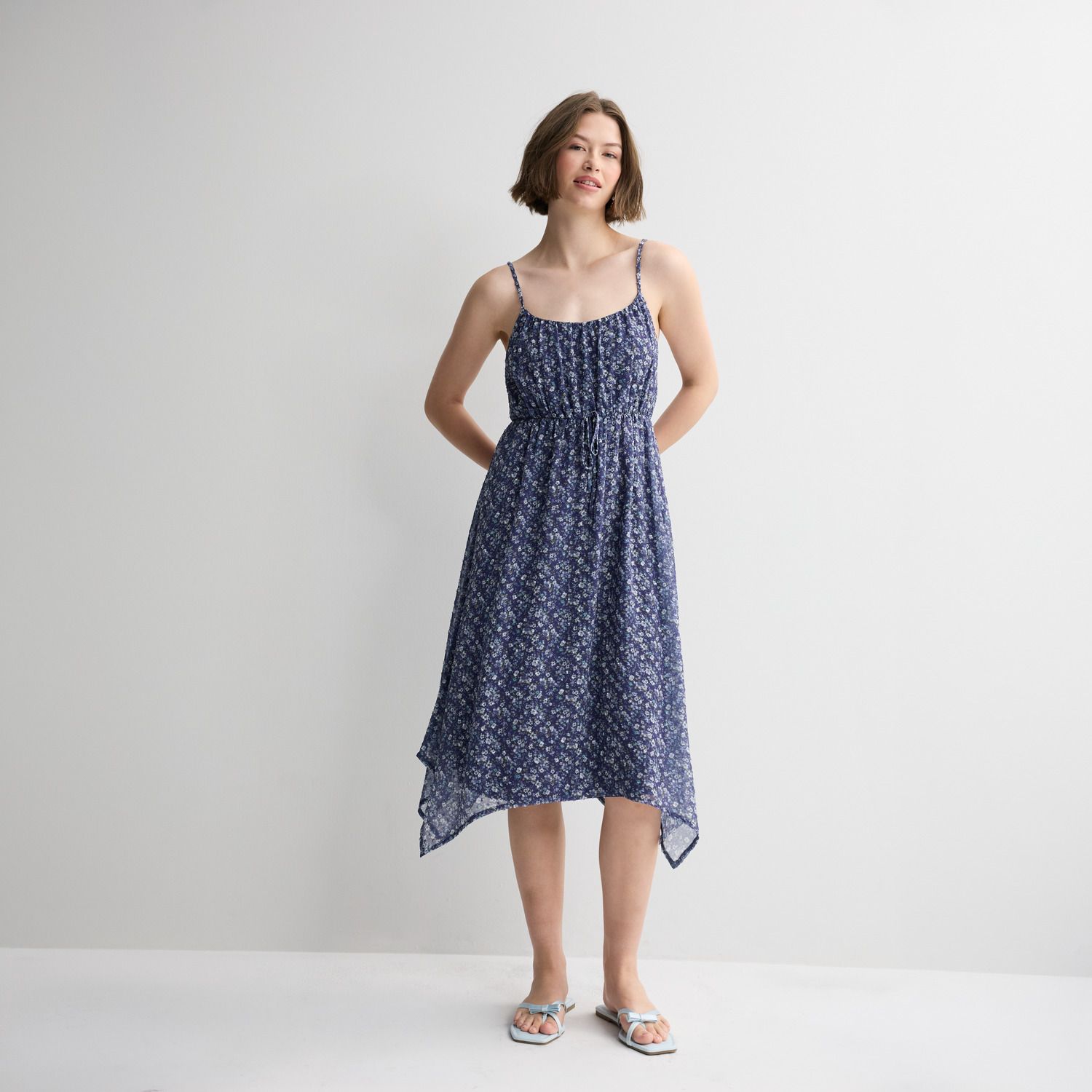 Женские платья Live Juniors' Live To Be Spoiled Hanky Hem Midi Dress