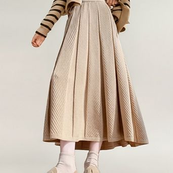 Women's Textured Diagonal-Rib Pleated Midi Skirt with Structured Panels and Soft A-Line Silhouette