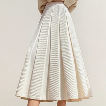 Women's Textured Diagonal-Rib Pleated Midi Skirt with Structured Panels and Soft A-Line Silhouette