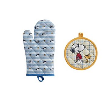 The Big One® Peanuts Snoopy 2 pc Oven Mitt & Pot Holder Set