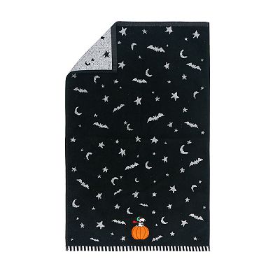 Celebrate Together™ Peanuts Snoopy The Great Pumpkin Hand Towel