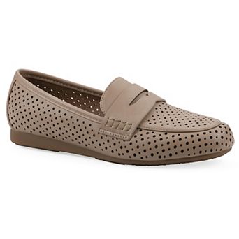 White Mountain Wallace Women's Moc Toe Slip-On Loafers