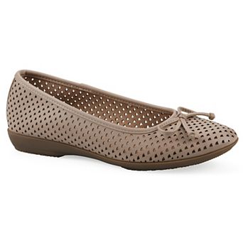 Cliffs by White Mountain Carris Women's Ballet Flats