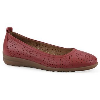 Cliffs by White Mountain Cortney Women's Slip-On Ballet Flats