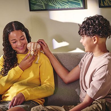 Wow! Stuff Jurassic World Dolores Deluxe Puppetronic Interactive Dinosaur Toy