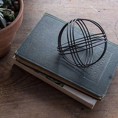 Plaid Pattern Metal Decorative Sculpture