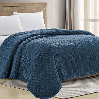 Chevron Braided Stylish Soft Comfortable and Lightweight Blanket