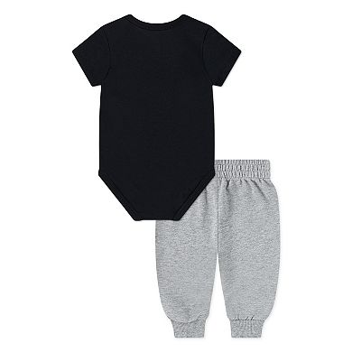 Baby Boys Nike "Future Champ" Short Sleeve Bodysuit & Pants 2-Piece Set