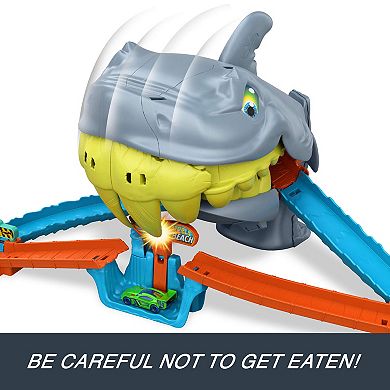 Hot Wheels City Shark Chomp Beach Playset & Die-Cast Toy Car