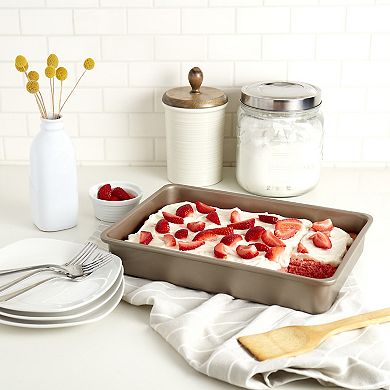 Mingle & Co. Textured Carbon Steel Rectangular Cake Pan