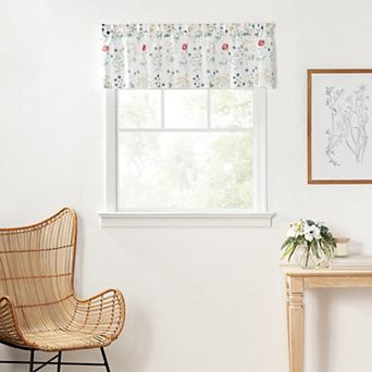 Martha Stewart Martha’s Garden Floral Tailored Valance