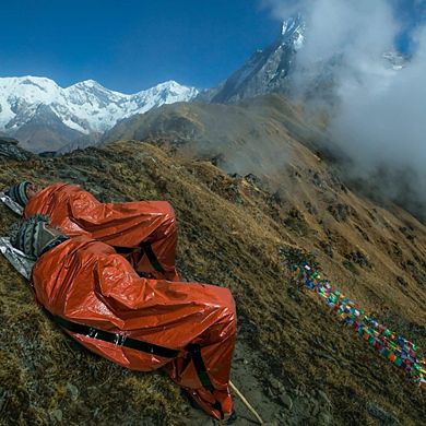 4-Pack Emergency Mylar Sleeping Bags, Waterproof Thermal Bivy Sacks