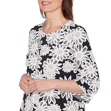 Petite Alfred Dunner Daisy Pointed Hem Top with Necklace