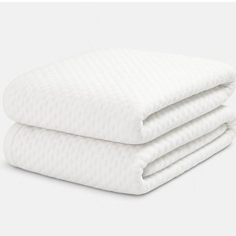 Mattress Protector, Ultra Soft Mattress Cover - Hypoallergenic, Breathable, Crinkle Free & Noiseless