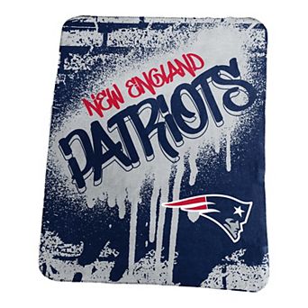 Logo Brands New England Patriots 50" x 60" Classic Graffiti Fleece Throw Blanket