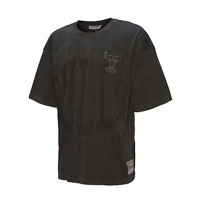 Men's Mitchell & Ness Black Chicago Bulls Downtown Collection Premium T-Shirt