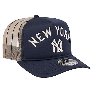 Men's New Era Navy New York Yankees Vintage Arched Foam Front 9FIFTY A-Frame Adjustable Trucker Hat