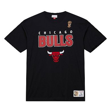 Men's Mitchell & Ness Black Chicago Bulls Hardwood Classics Throw It Back Premium T-Shirt