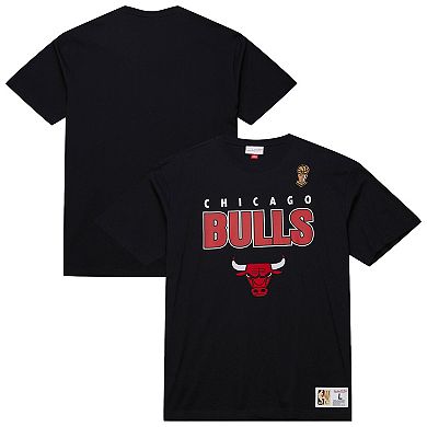 Men's Mitchell & Ness Black Chicago Bulls Hardwood Classics Throw It Back Premium T-Shirt