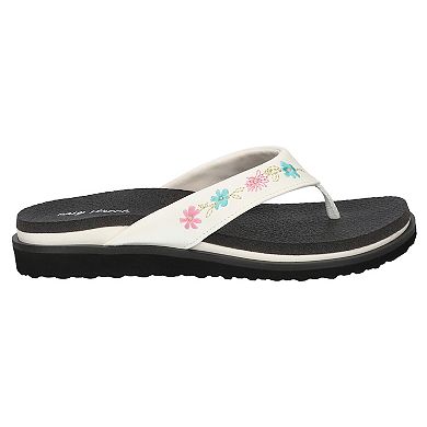 Easy Street Wanderlust Women's Thong Sandals
