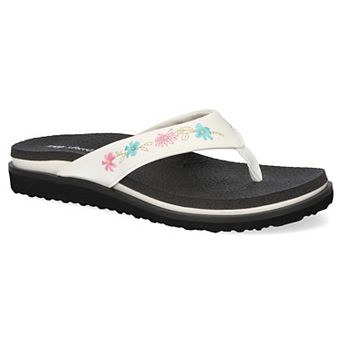Easy Street Wanderlust Women's Thong Sandals