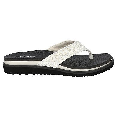 Easy Street Whimsy Women's Thong Sandals