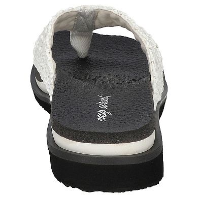 Easy Street Whimsy Women's Thong Sandals
